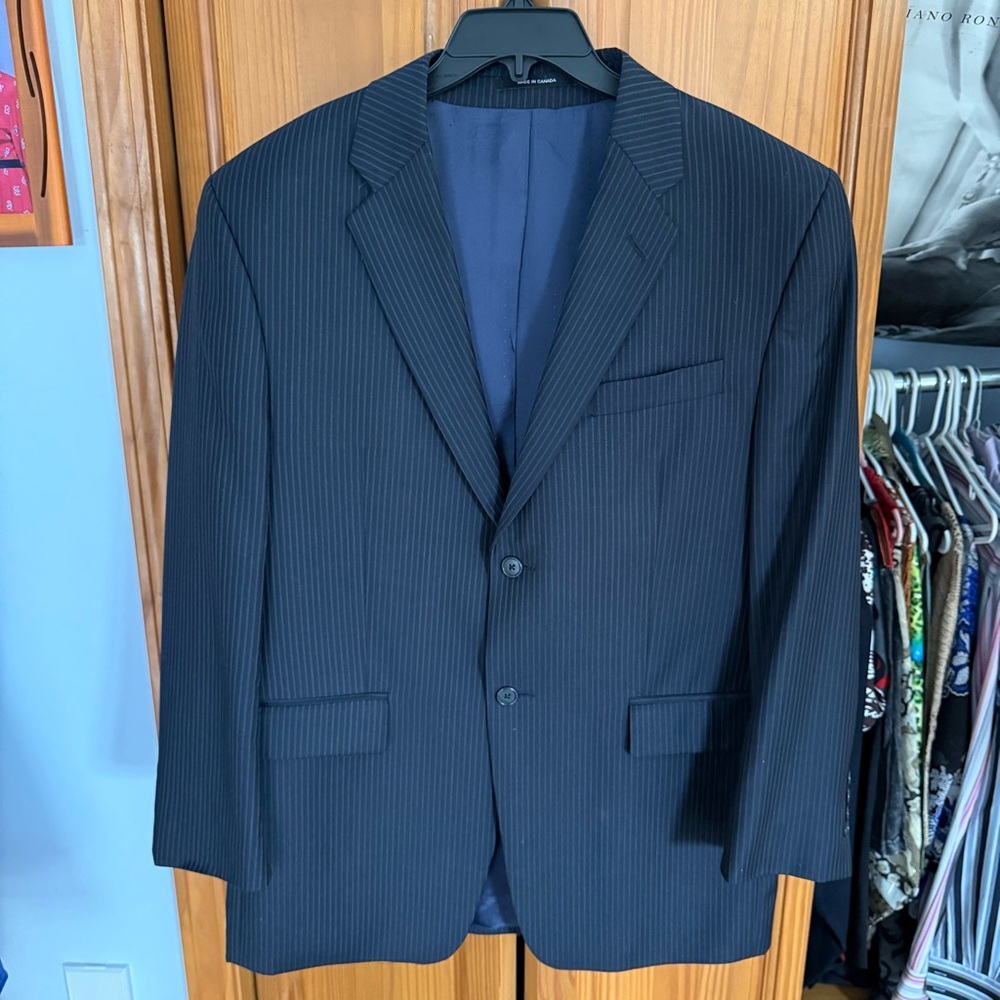 Calvin Klein Navy Pinstripe Sport Coat Jacket Woolmark Pure Wool Size Medium 40R